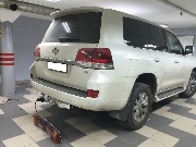 Тойота Ленд Крузер 200 - установка фаркопа.