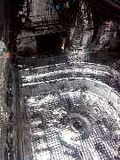 Тойота Камри. Шумоизоляция багажника, первый слой -виброизоляция.