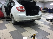 Гранта Лифтбек - установка парковочного радара.
