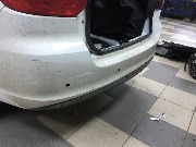 Гранта Лифтбек - установка парковочного радара.